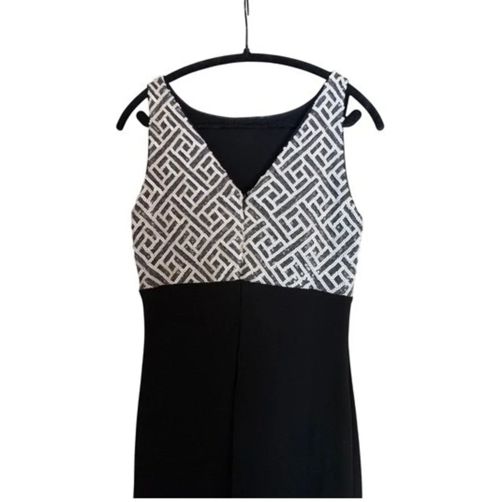 Lauren Ralph Lauren Evening Sequin Geometric Gown Black Silver V-Back Dress 10 - Picture 3 of 5